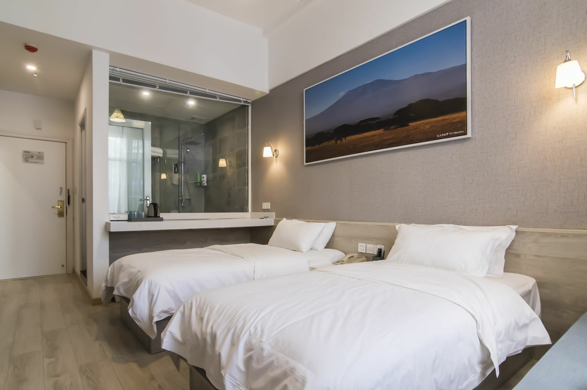Masherbrum Outdoor Travelling Hostel Чънду Екстериор снимка